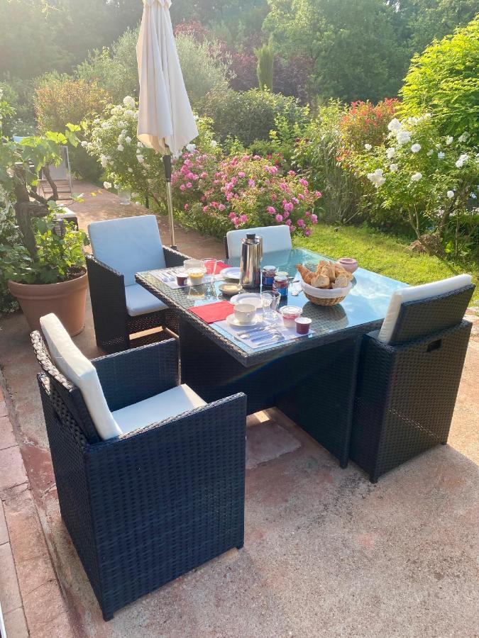 Villa Des Roses Roussillon en Isere Zewnętrze zdjęcie